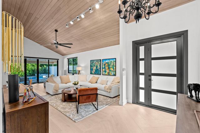 2514 Windsor Way Court, Wellington, FL 33414