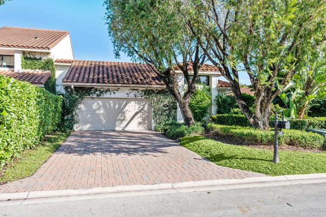 2514 Windsor Way Court, Wellington, FL 33414