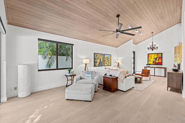 2514 Windsor Way Court, Wellington, FL 33414
