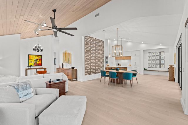 2514 Windsor Way Court, Wellington, FL 33414