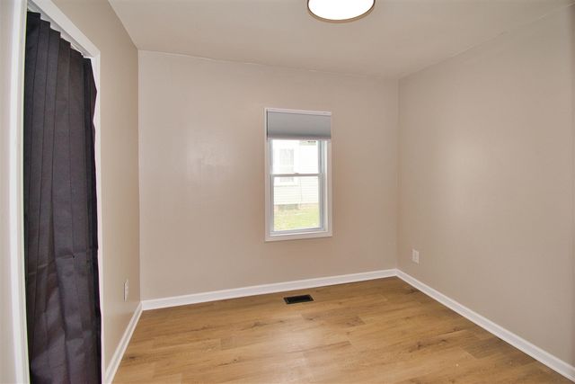 1020 N 8th Street, Niles, MI 49120