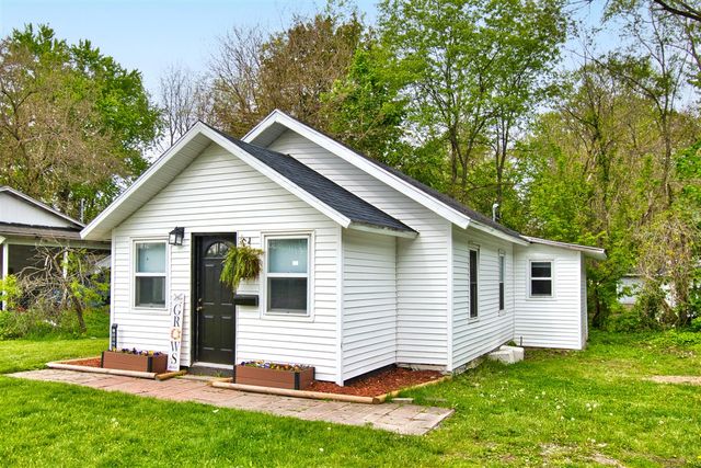 1020 N 8th Street, Niles, MI 49120