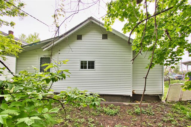 1020 N 8th Street, Niles, MI 49120