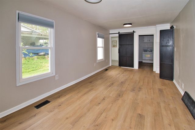 1020 N 8th Street, Niles, MI 49120