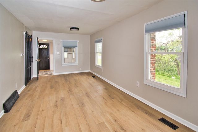 1020 N 8th Street, Niles, MI 49120