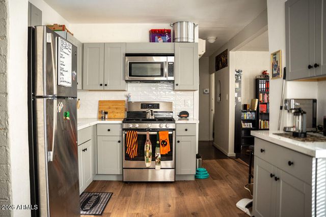 1022 S MONTEZUMA Avenue, Phoenix, AZ 85003