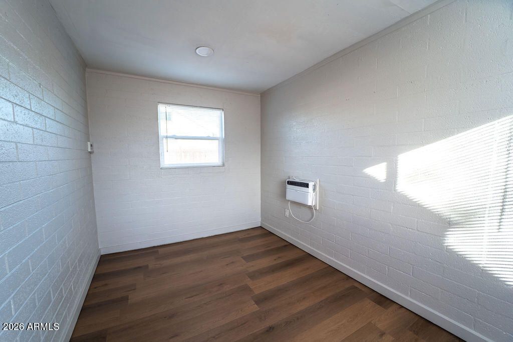 Image 13 of property listing at 1022 S MONTEZUMA Avenue, Phoenix, AZ 85003