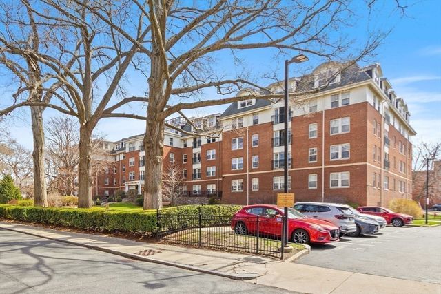 300 Allston St 416, Boston, MA 02135