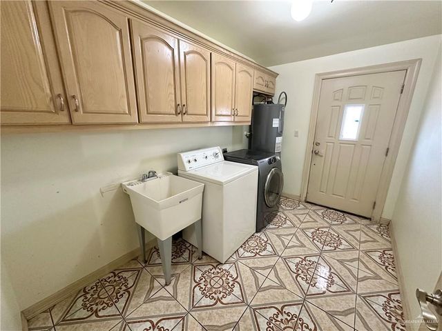 2011 E Bogey Drive, Mission, TX 78572