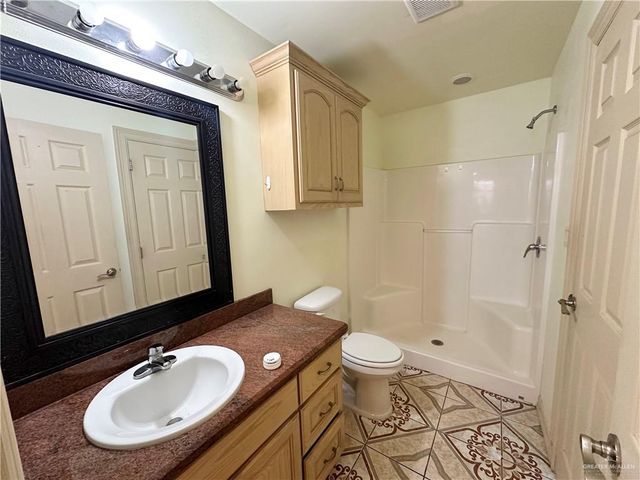 2011 E Bogey Drive, Mission, TX 78572