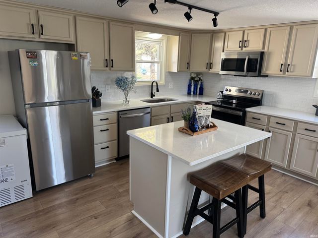 110 S 15th Street, Decatur, IN 46733