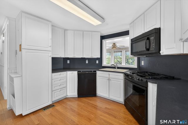 82 Colchester Commons, Colchester, CT 06415