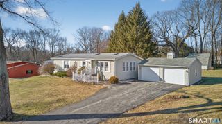 82 Colchester Commons, Colchester, CT 06415