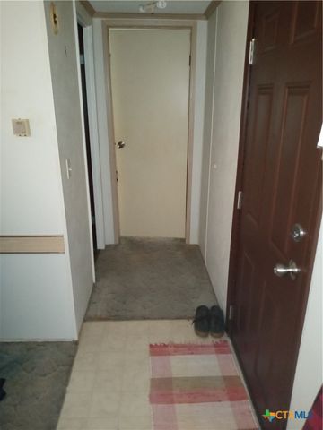 842 Burkhart Road, Victoria, TX 77905