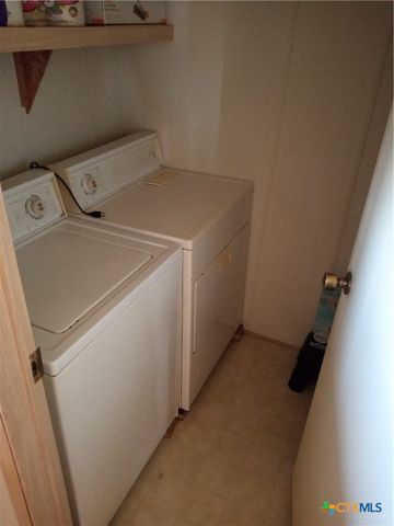 842 Burkhart Road, Victoria, TX 77905