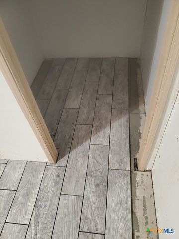 842 Burkhart Road, Victoria, TX 77905