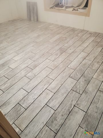 842 Burkhart Road, Victoria, TX 77905