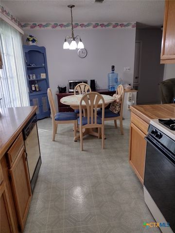 842 Burkhart Road, Victoria, TX 77905