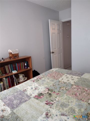 842 Burkhart Road, Victoria, TX 77905