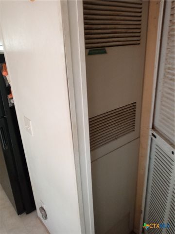 842 Burkhart Road, Victoria, TX 77905