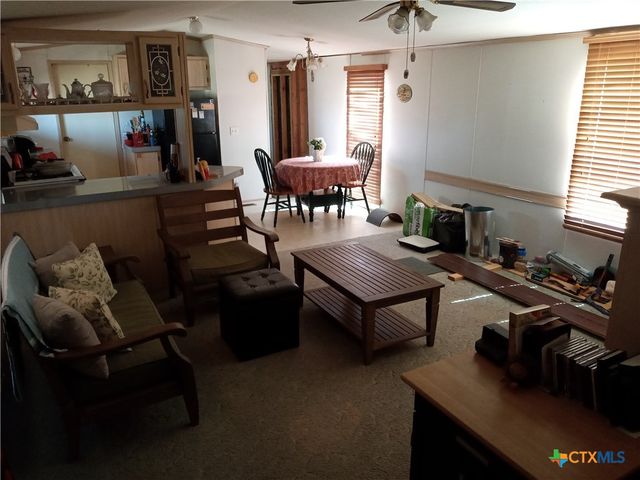 842 Burkhart Road, Victoria, TX 77905