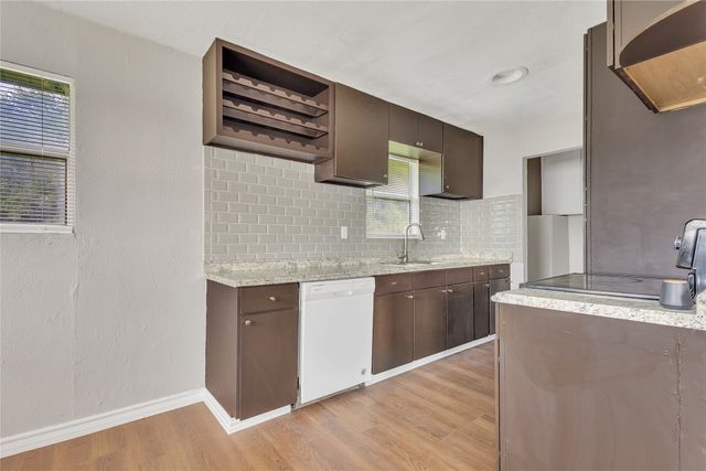 5821 Belaire Circle, Granbury, TX 76048