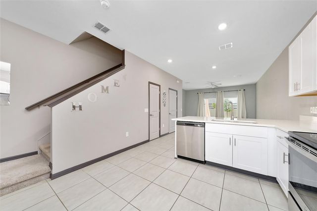 2060 VIEWFINDER STREET, Kissimmee, FL 34758