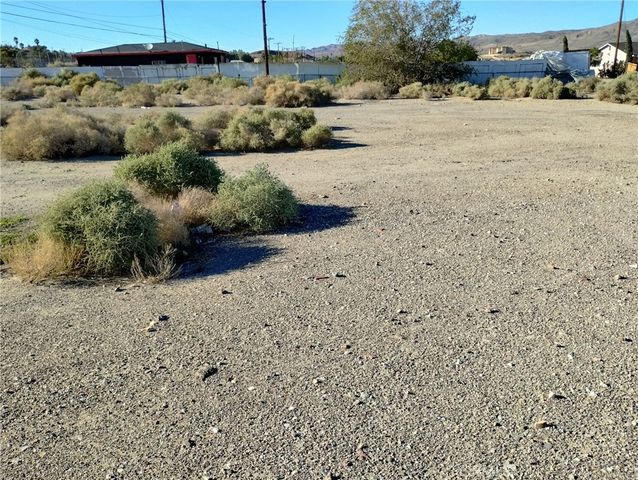 1613 Riverside Drive, Barstow, CA 92311