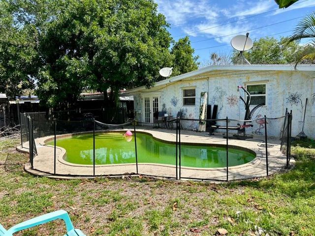 51 Davis Road, Palm Springs, FL 33461