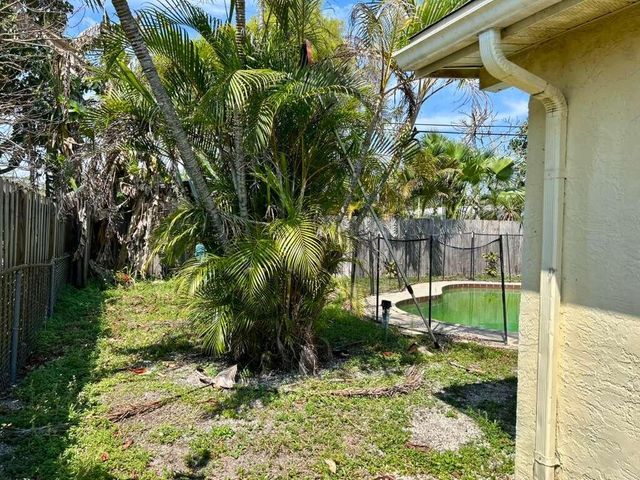 51 Davis Road, Palm Springs, FL 33461