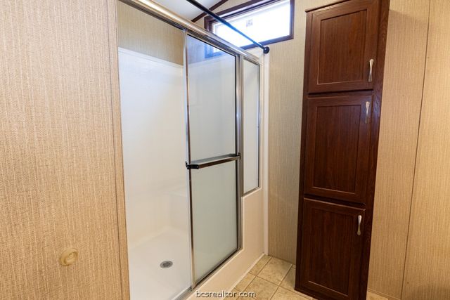 190 Cherry Circle Circle, Somerville, TX 77879