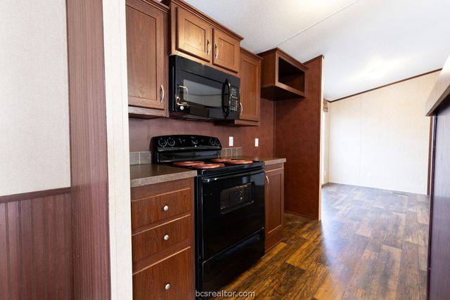 190 Cherry Circle Circle, Somerville, TX 77879