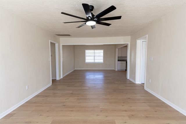 127 W Huron Street, Purcell, OK 73080