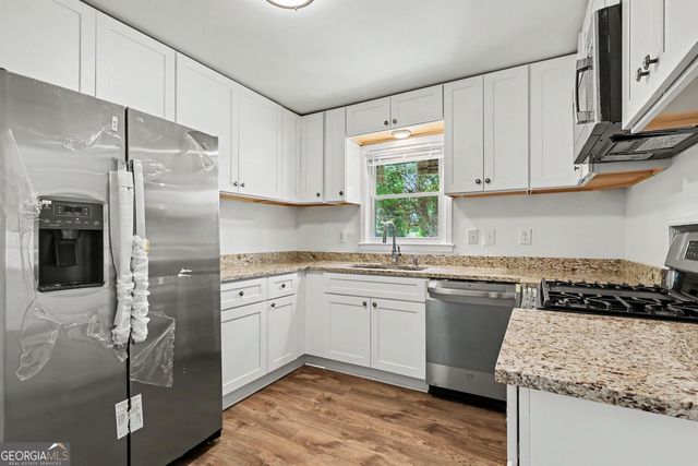 3995 Maxey Hill Drive, Stone Mountain, GA 30083