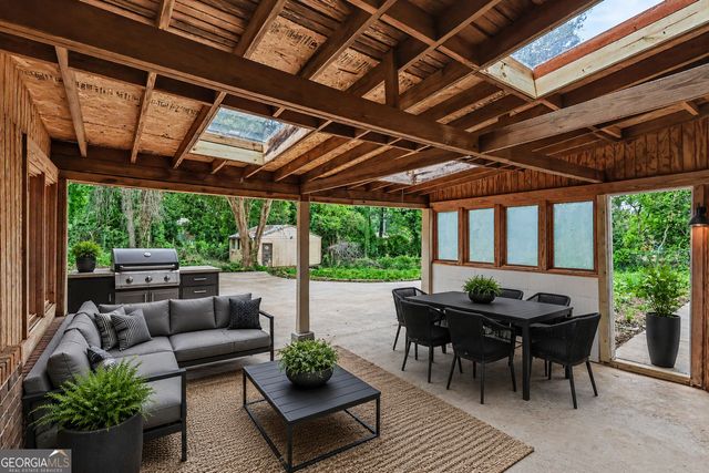 3995 Maxey Hill Drive, Stone Mountain, GA 30083