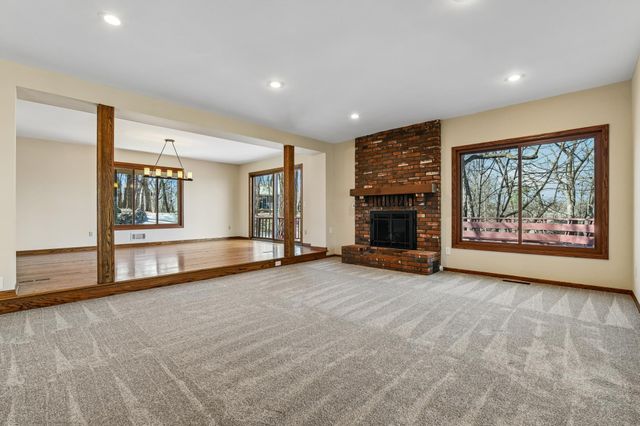 151 Choctaw Circle, Chanhassen, MN 55317