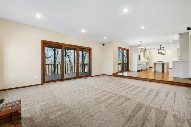 151 Choctaw Circle, Chanhassen, MN 55317