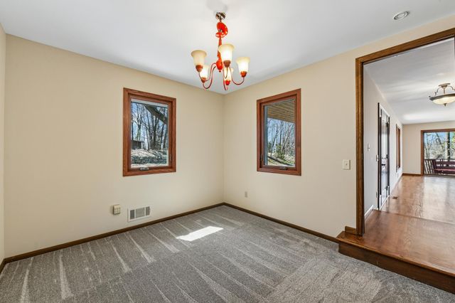 151 Choctaw Circle, Chanhassen, MN 55317