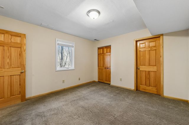 151 Choctaw Circle, Chanhassen, MN 55317