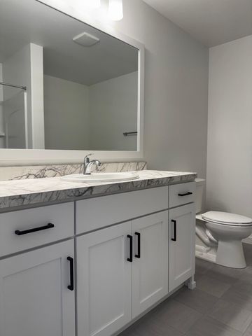 6704 32 Street S, Fargo, ND 58104