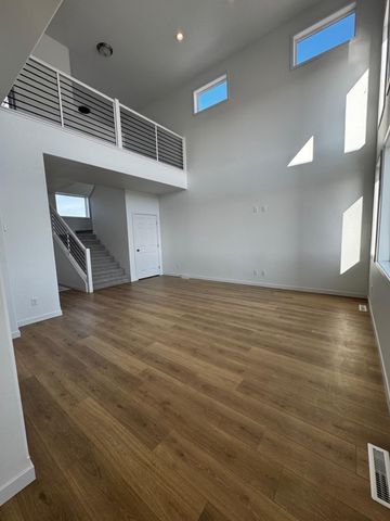 6704 32 Street S, Fargo, ND 58104