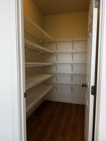 6704 32 Street S, Fargo, ND 58104