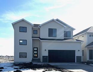 6704 32 Street S, Fargo, ND 58104