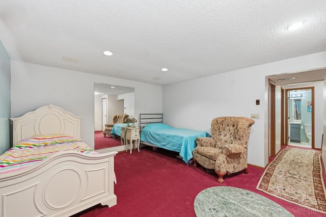 5254 Pros Drive, West Chester, OH 45069