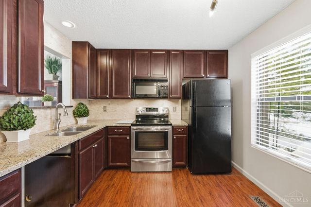 5254 Pros Drive, West Chester, OH 45069