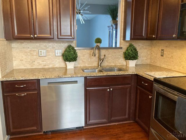 5254 Pros Drive, West Chester, OH 45069