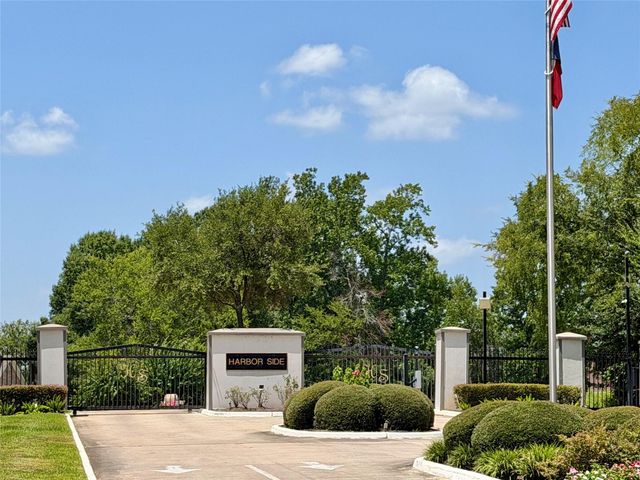 18917 Harbor Side Boulevard, Montgomery, TX 77356