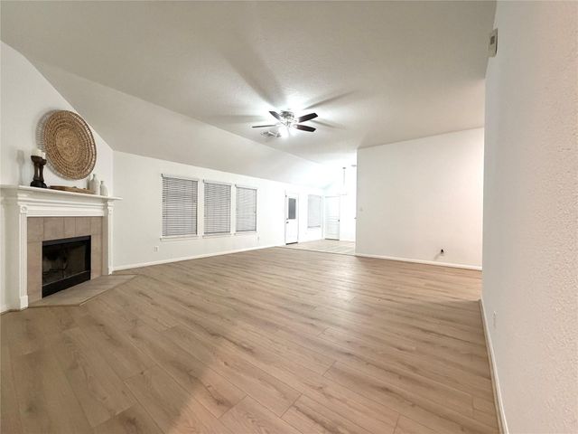 18917 Harbor Side Boulevard, Montgomery, TX 77356