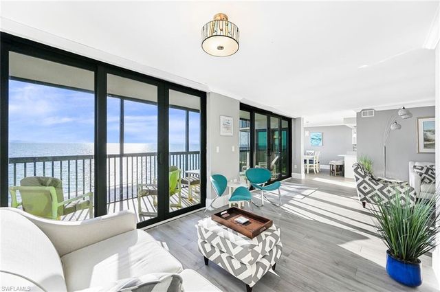 9375 Gulf Shore DR # 602, Naples, FL 34108