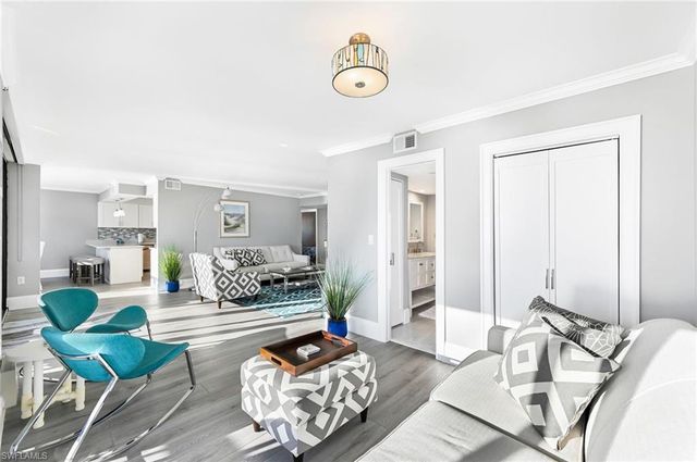 9375 Gulf Shore DR # 602, Naples, FL 34108